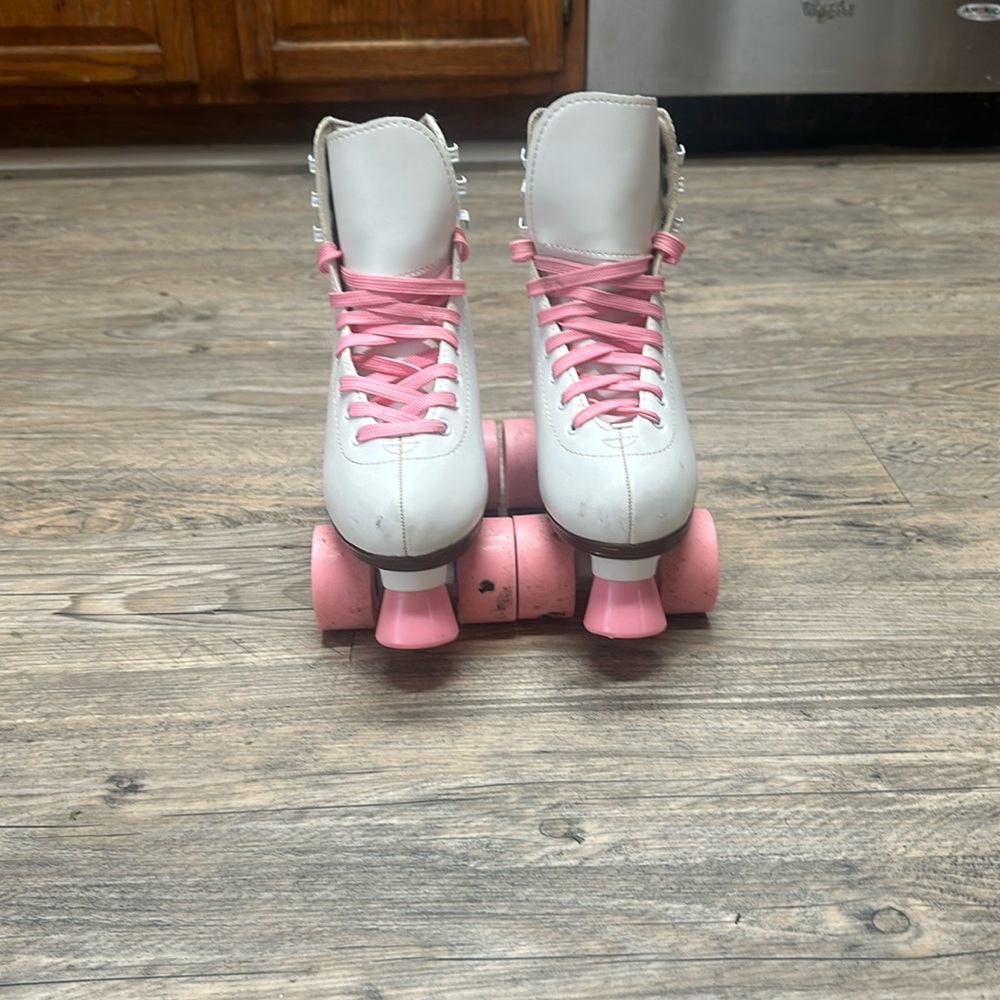 Skates
